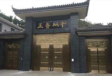 沈陽銅門廠家談?wù)劷o銅門著色的注意事項!